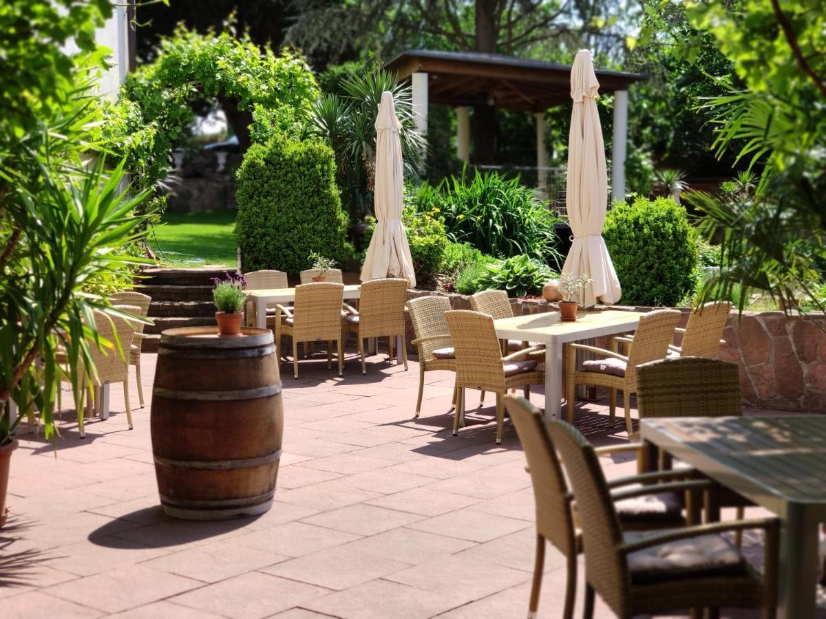Winzergarten Hotel-Restaurant 大卡尔巴赫 外观 照片