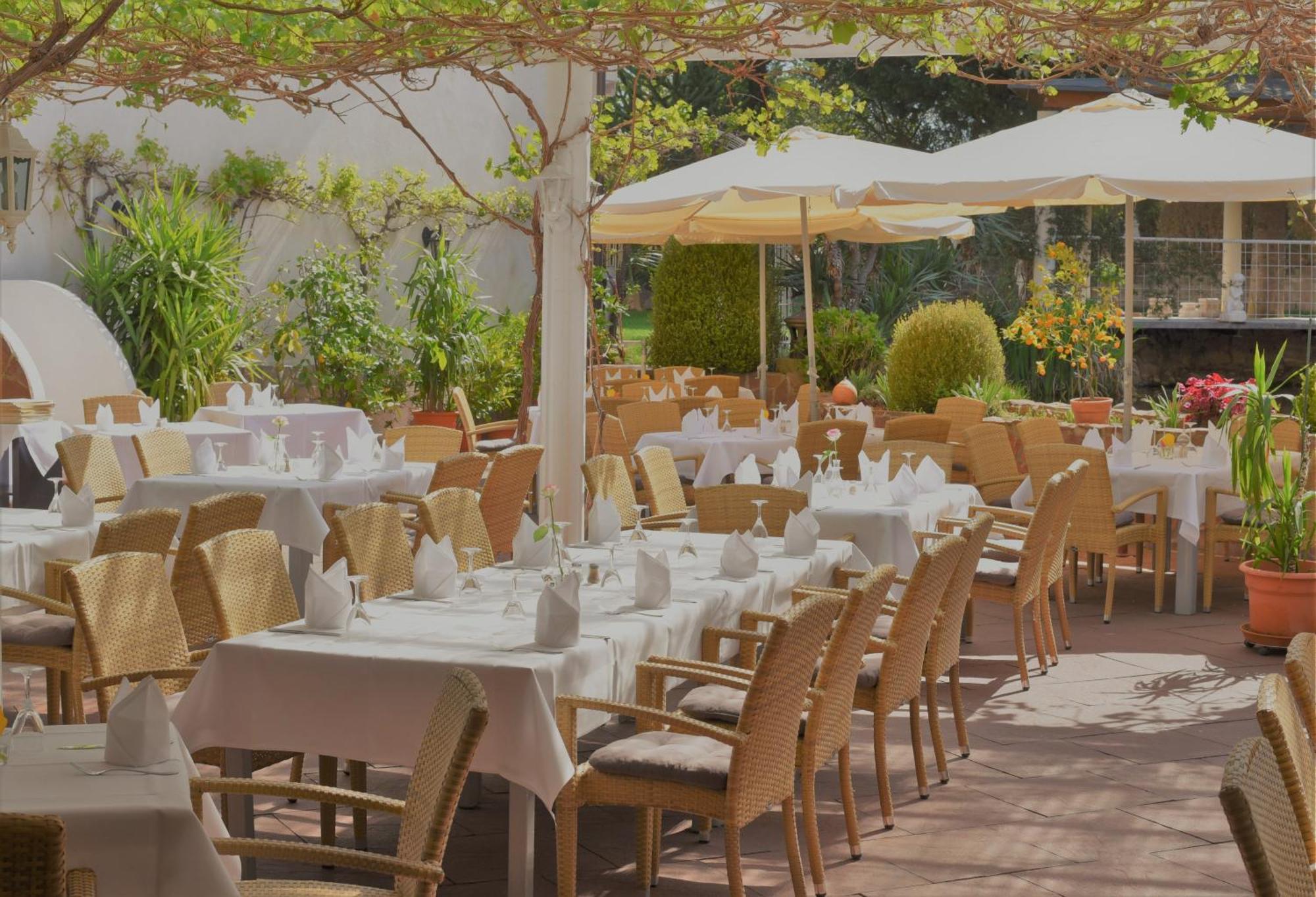 Winzergarten Hotel-Restaurant 大卡尔巴赫 外观 照片